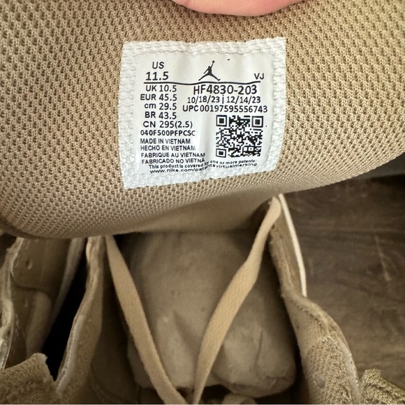 Air Jordan 1 Mid Men’s 11.5 NEW Sneaker Sneakers Shoes - Picture 7 of 10